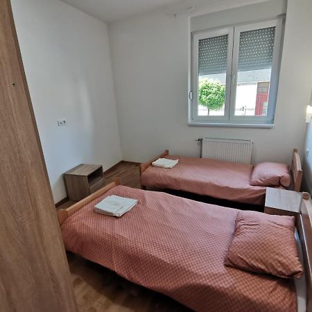 Magi Apartments Novi Sad Buitenkant foto