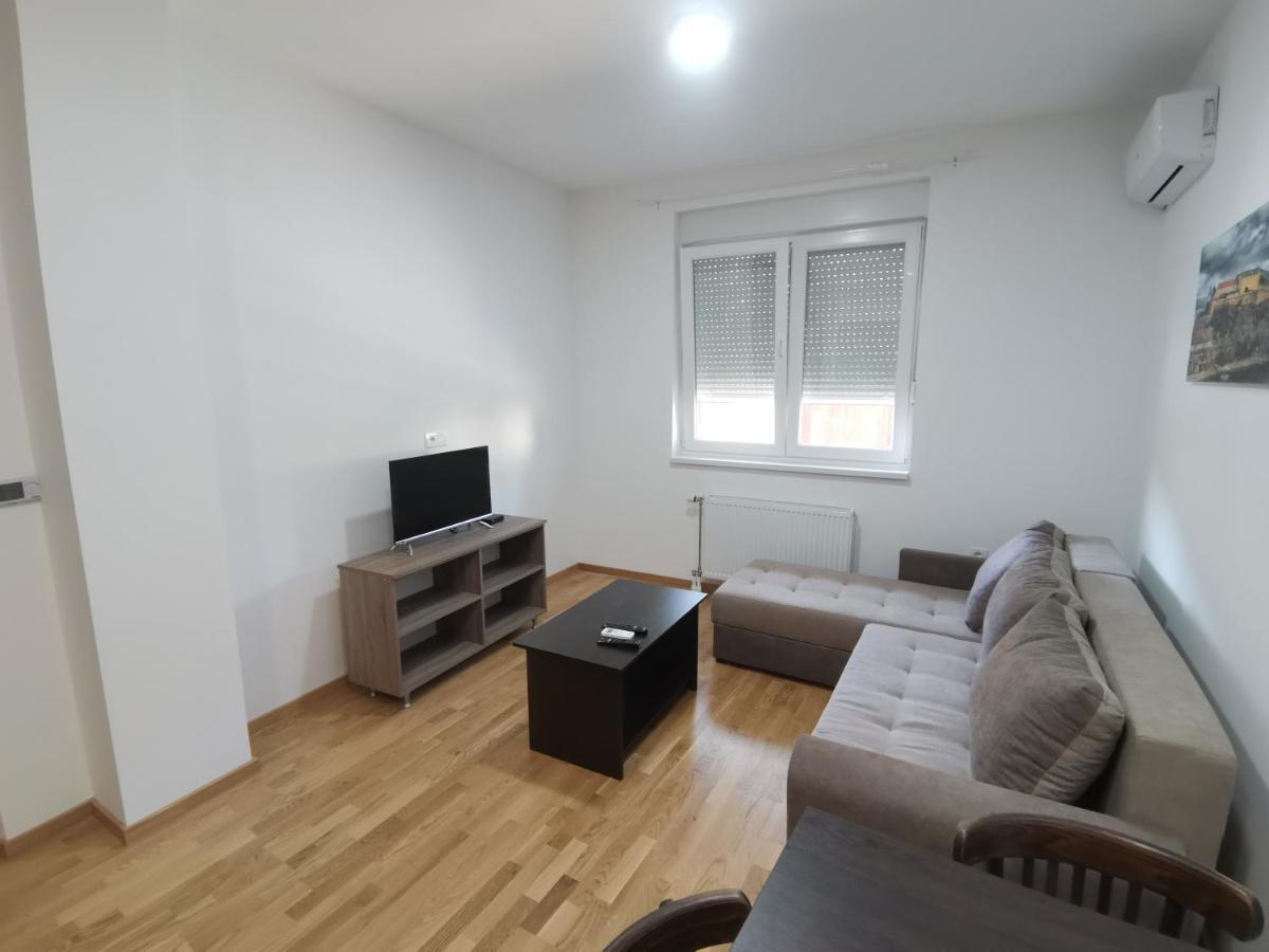 Magi Apartments Novi Sad Buitenkant foto